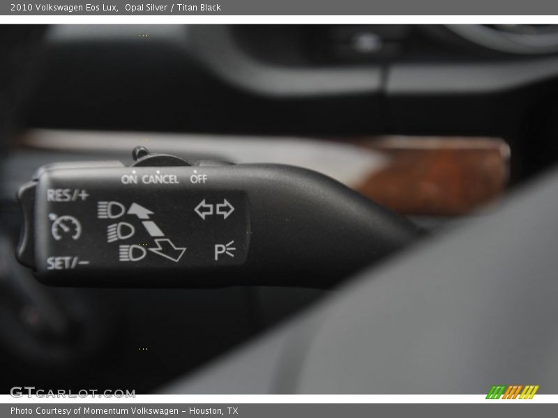 Opal Silver / Titan Black 2010 Volkswagen Eos Lux