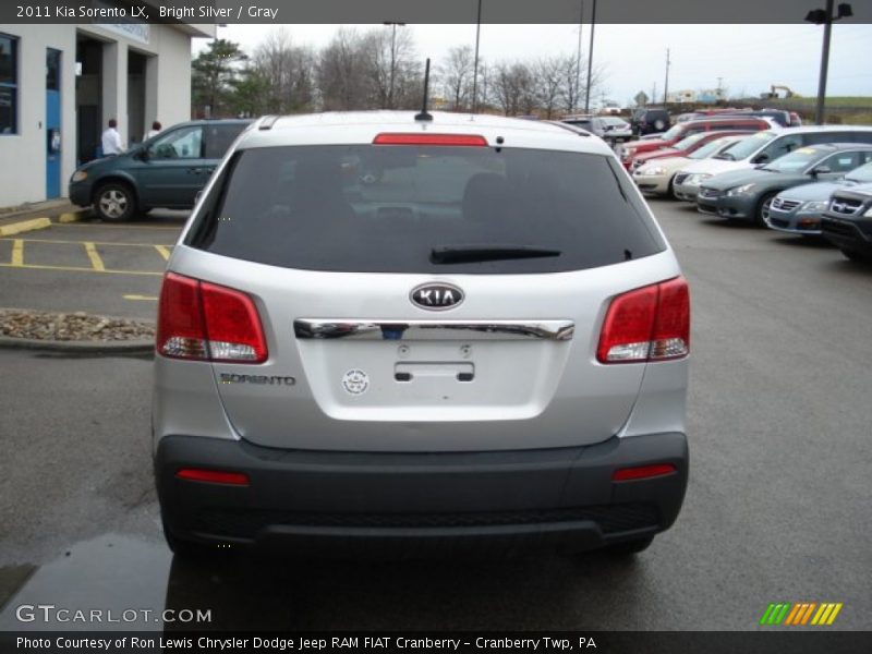 Bright Silver / Gray 2011 Kia Sorento LX