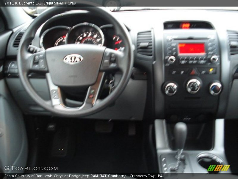 Bright Silver / Gray 2011 Kia Sorento LX