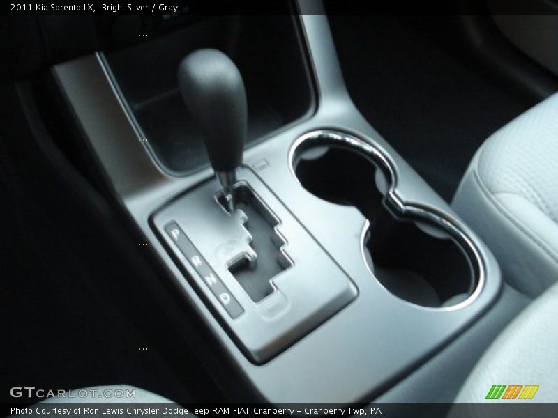 Bright Silver / Gray 2011 Kia Sorento LX