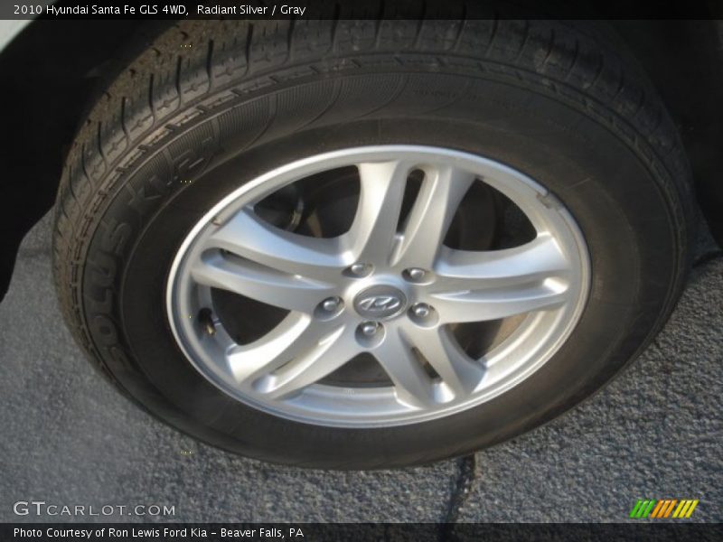 Radiant Silver / Gray 2010 Hyundai Santa Fe GLS 4WD