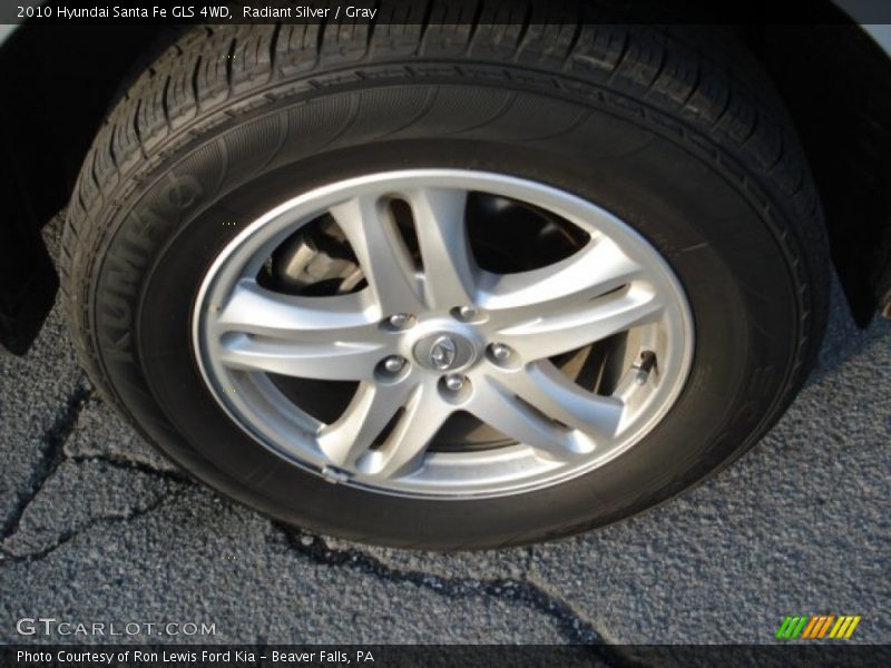 Radiant Silver / Gray 2010 Hyundai Santa Fe GLS 4WD