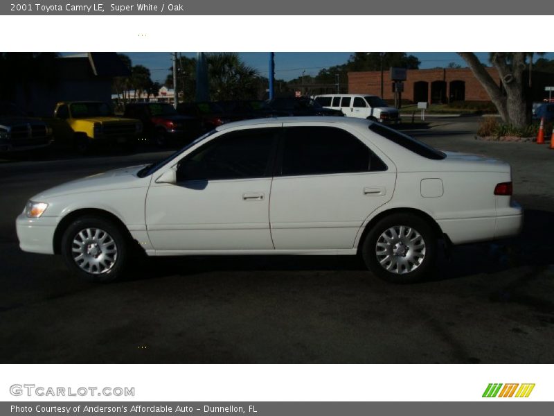 Super White / Oak 2001 Toyota Camry LE
