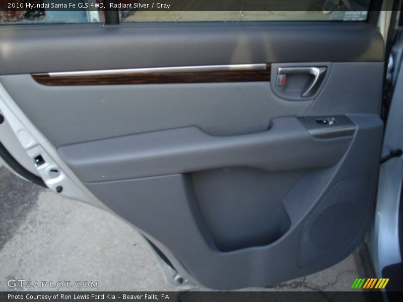 Radiant Silver / Gray 2010 Hyundai Santa Fe GLS 4WD