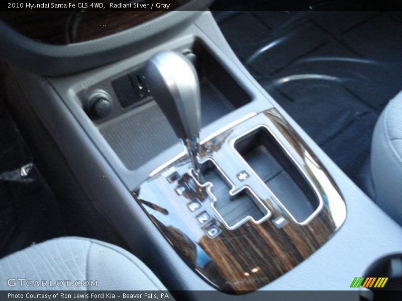 Radiant Silver / Gray 2010 Hyundai Santa Fe GLS 4WD
