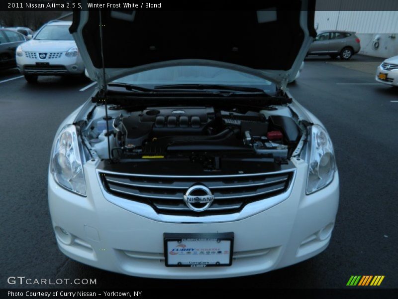 Winter Frost White / Blond 2011 Nissan Altima 2.5 S