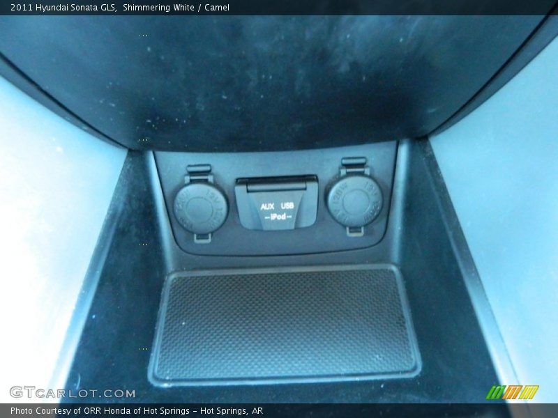 Shimmering White / Camel 2011 Hyundai Sonata GLS