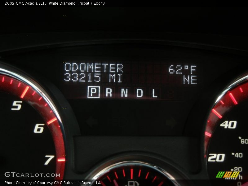 White Diamond Tricoat / Ebony 2009 GMC Acadia SLT