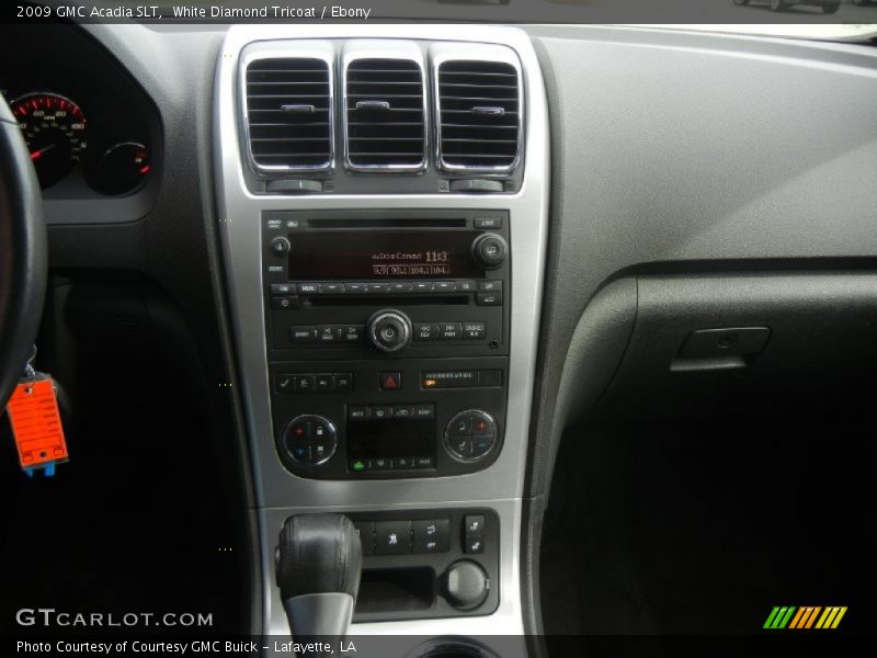 White Diamond Tricoat / Ebony 2009 GMC Acadia SLT