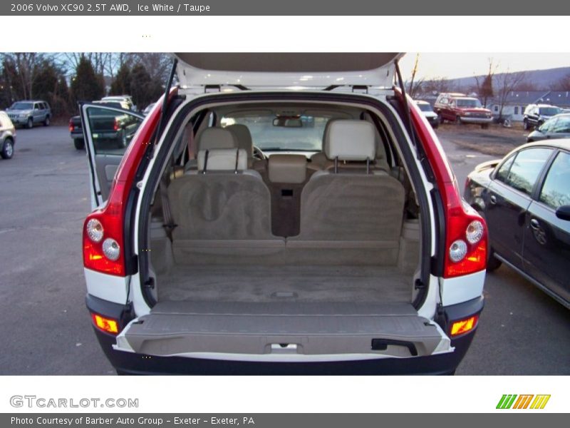 Ice White / Taupe 2006 Volvo XC90 2.5T AWD