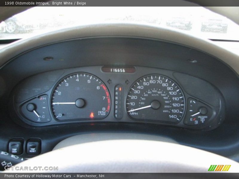 Bright White / Beige 1998 Oldsmobile Intrigue