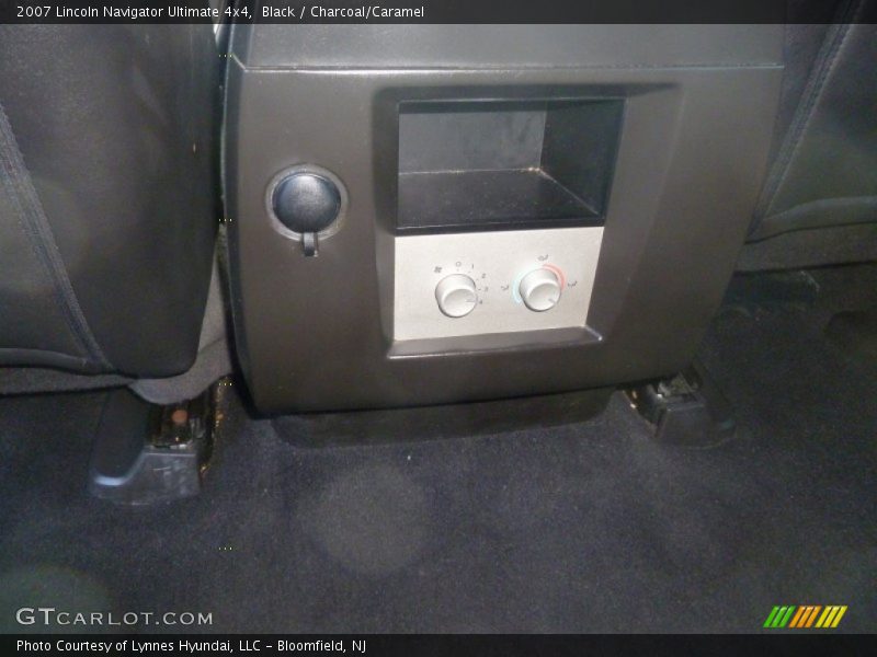 Black / Charcoal/Caramel 2007 Lincoln Navigator Ultimate 4x4