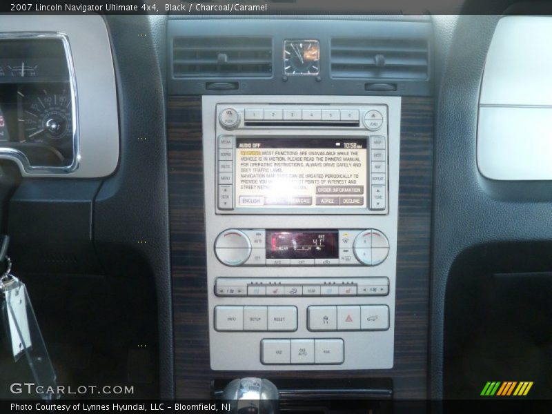 Controls of 2007 Navigator Ultimate 4x4