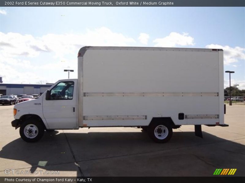 Oxford White / Medium Graphite 2002 Ford E Series Cutaway E350 Commercial Moving Truck