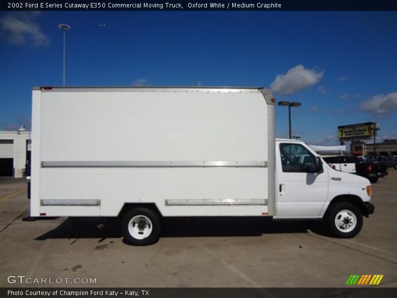 Oxford White / Medium Graphite 2002 Ford E Series Cutaway E350 Commercial Moving Truck