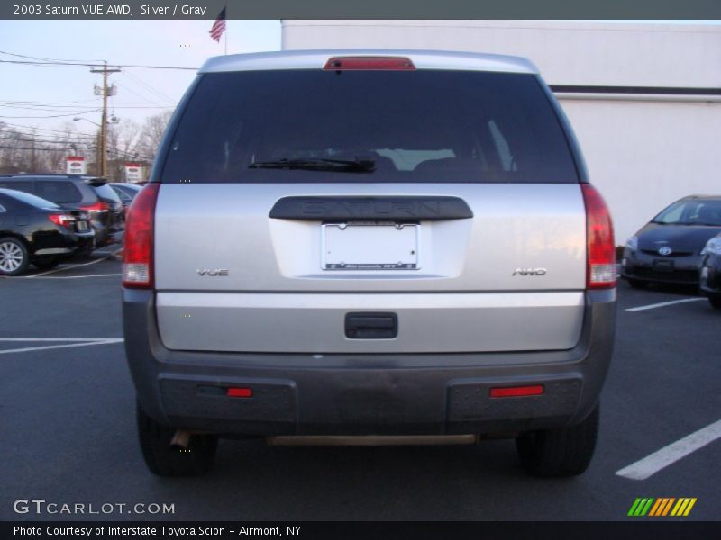 Silver / Gray 2003 Saturn VUE AWD