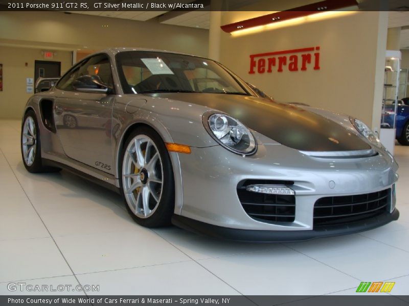 Front 3/4 View of 2011 911 GT2 RS