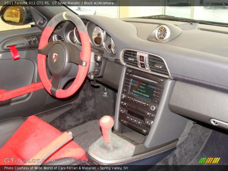Dashboard of 2011 911 GT2 RS