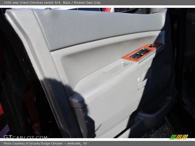 Black / Medium Slate Gray 2006 Jeep Grand Cherokee Laredo 4x4