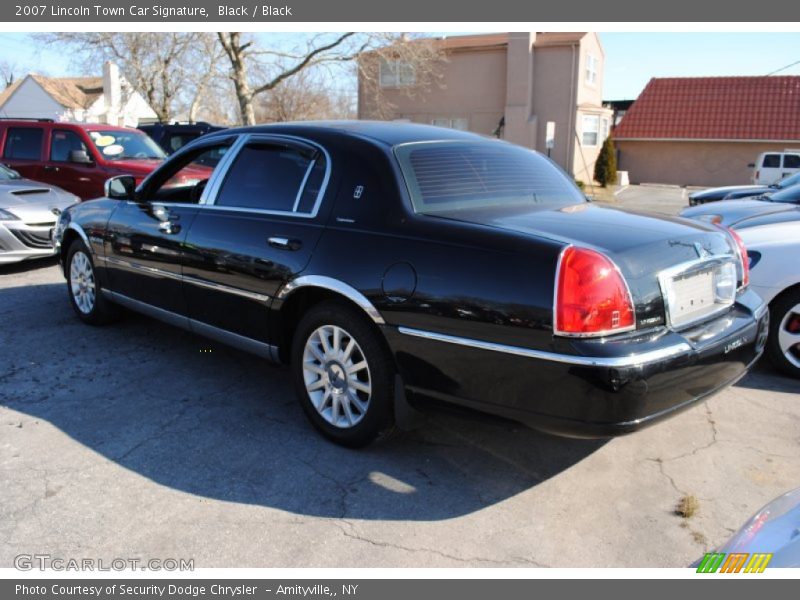 Black / Black 2007 Lincoln Town Car Signature