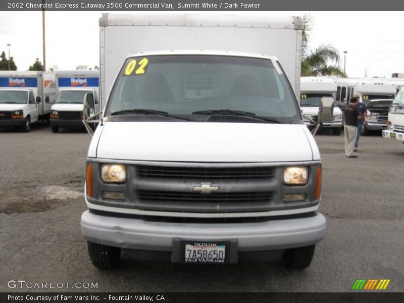 Summit White / Dark Pewter 2002 Chevrolet Express Cutaway 3500 Commercial Van
