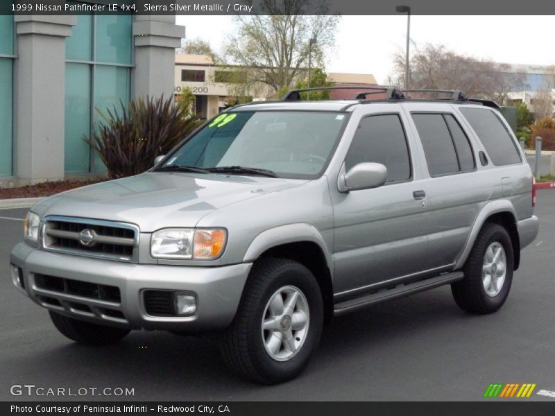 Sierra Silver Metallic / Gray 1999 Nissan Pathfinder LE 4x4