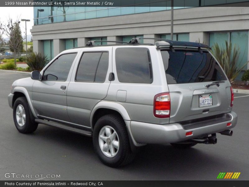 Sierra Silver Metallic / Gray 1999 Nissan Pathfinder LE 4x4