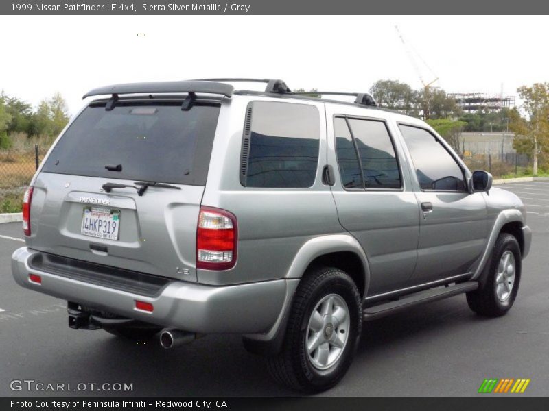 Sierra Silver Metallic / Gray 1999 Nissan Pathfinder LE 4x4