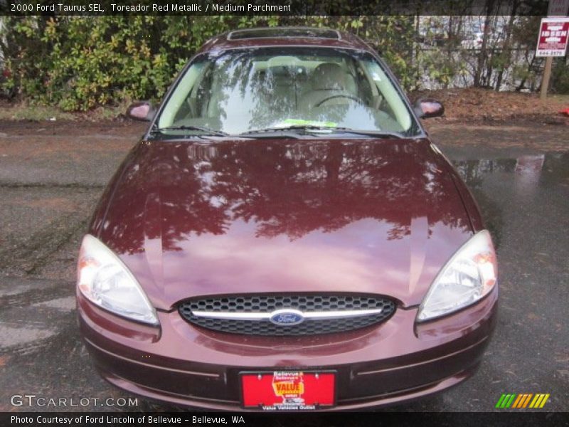 Toreador Red Metallic / Medium Parchment 2000 Ford Taurus SEL
