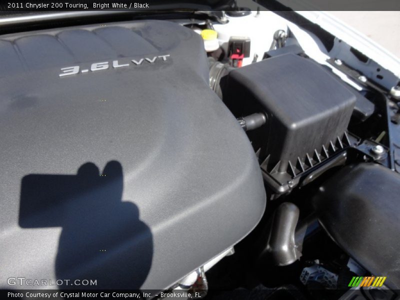 Bright White / Black 2011 Chrysler 200 Touring