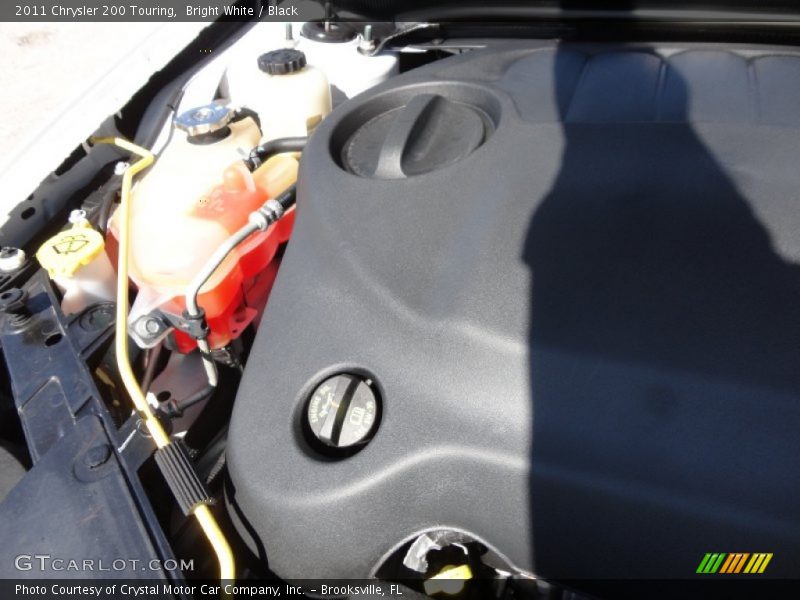 Bright White / Black 2011 Chrysler 200 Touring