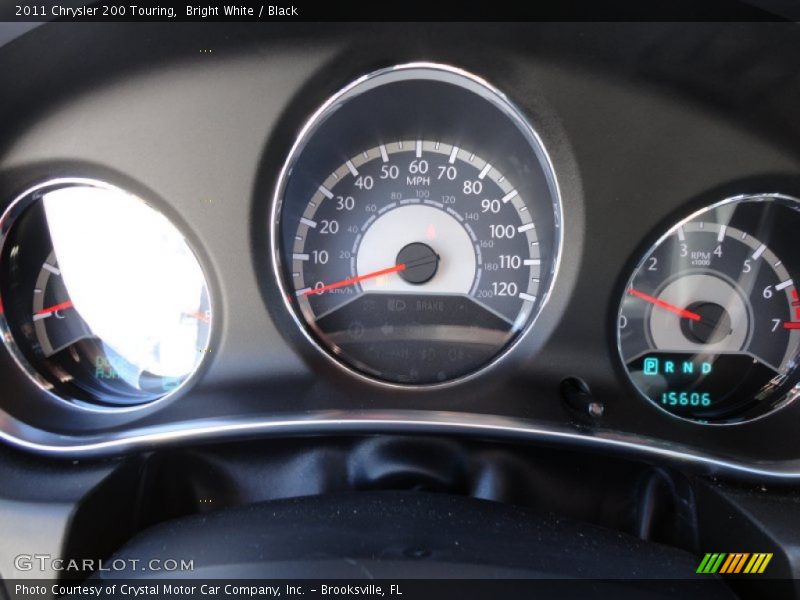 Bright White / Black 2011 Chrysler 200 Touring