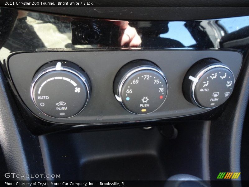 Bright White / Black 2011 Chrysler 200 Touring