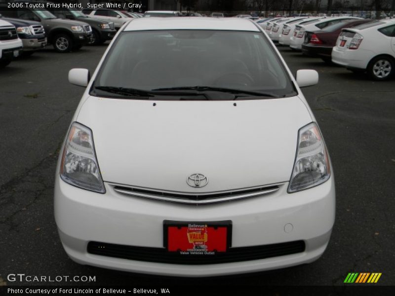 Super White / Gray 2006 Toyota Prius Hybrid