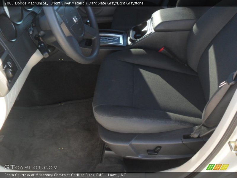 Bright Silver Metallic / Dark Slate Gray/Light Graystone 2005 Dodge Magnum SE