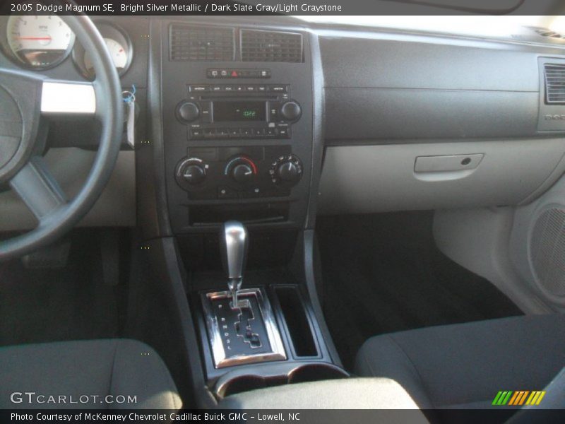 Bright Silver Metallic / Dark Slate Gray/Light Graystone 2005 Dodge Magnum SE