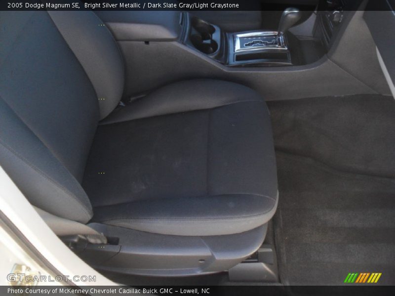 Bright Silver Metallic / Dark Slate Gray/Light Graystone 2005 Dodge Magnum SE