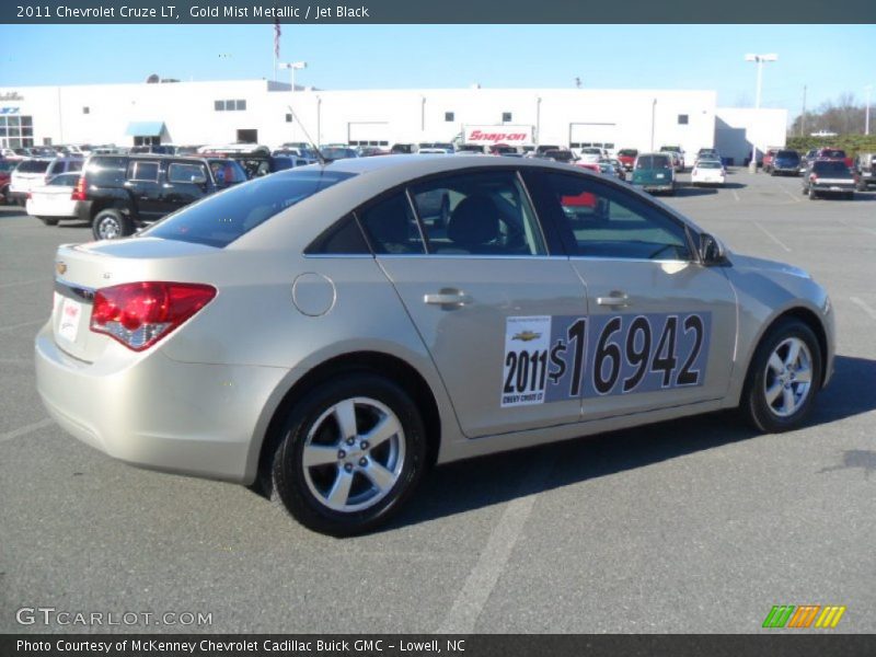 Gold Mist Metallic / Jet Black 2011 Chevrolet Cruze LT