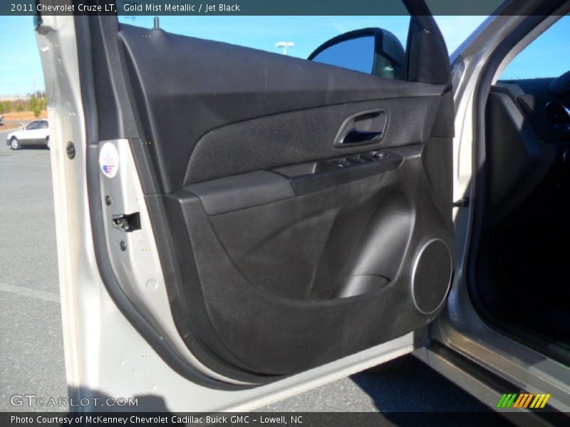 Gold Mist Metallic / Jet Black 2011 Chevrolet Cruze LT