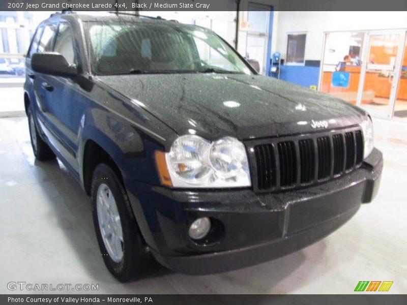 Black / Medium Slate Gray 2007 Jeep Grand Cherokee Laredo 4x4