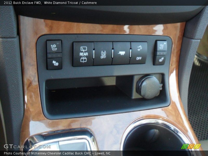 White Diamond Tricoat / Cashmere 2012 Buick Enclave FWD