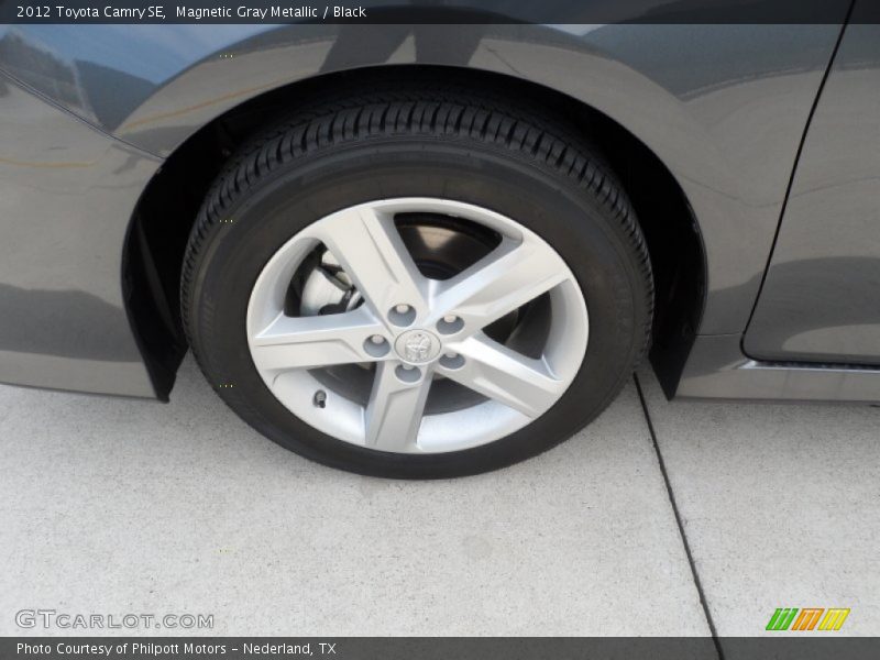 Magnetic Gray Metallic / Black 2012 Toyota Camry SE