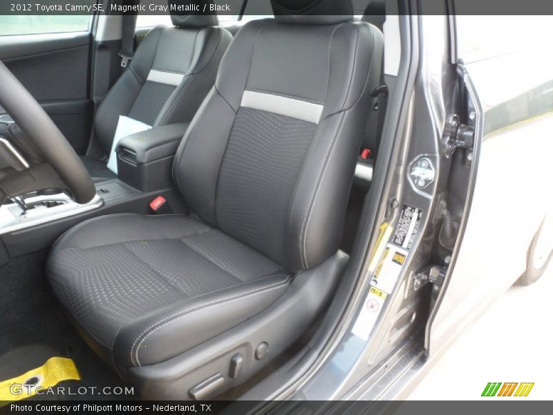 Magnetic Gray Metallic / Black 2012 Toyota Camry SE