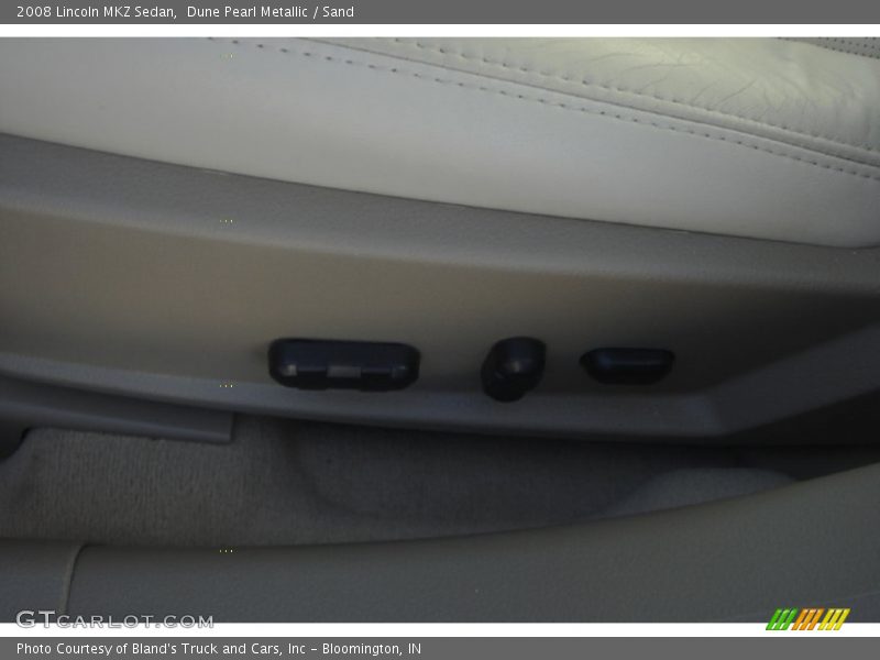 Dune Pearl Metallic / Sand 2008 Lincoln MKZ Sedan