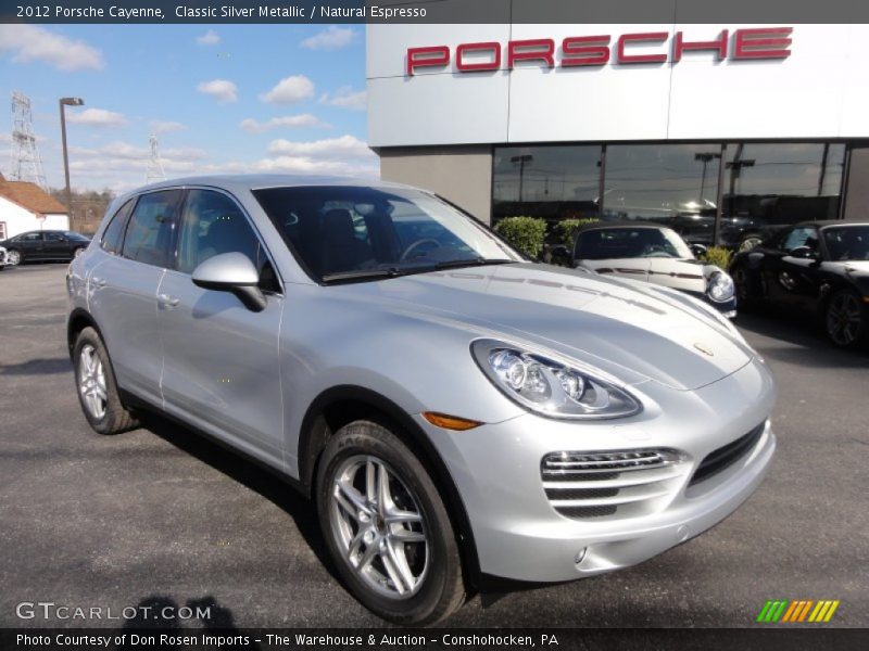 Front 3/4 View of 2012 Cayenne 