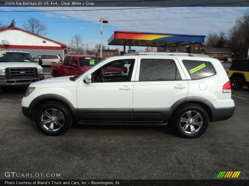 Clear White / Gray 2009 Kia Borrego EX V6 4x4