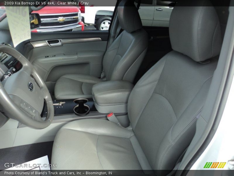 Clear White / Gray 2009 Kia Borrego EX V6 4x4