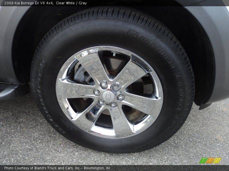 Clear White / Gray 2009 Kia Borrego EX V6 4x4