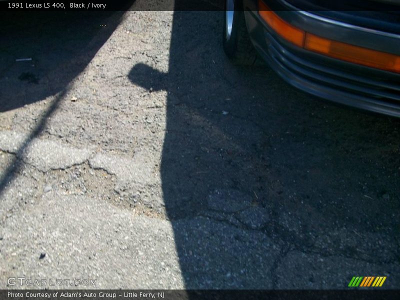 Black / Ivory 1991 Lexus LS 400