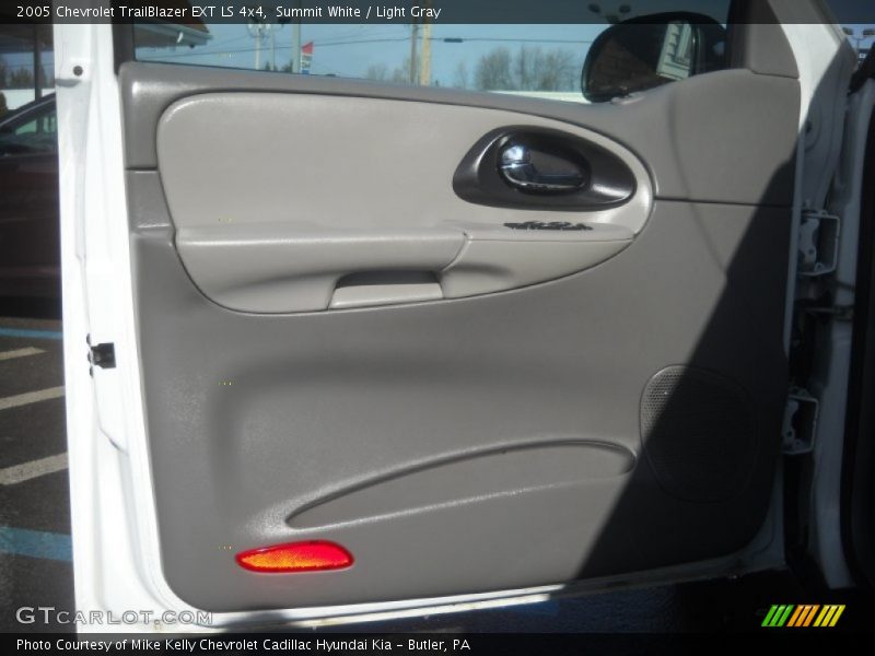 Summit White / Light Gray 2005 Chevrolet TrailBlazer EXT LS 4x4